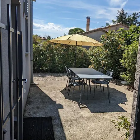 Meuble Avec Jardin Et Parking Securise Apartman *
