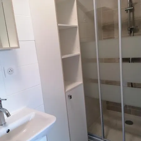 Apartman Meuble Avec Jardin Et Parking Securise *