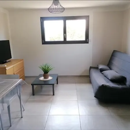 Meuble Avec Jardin Et Parking Securise *